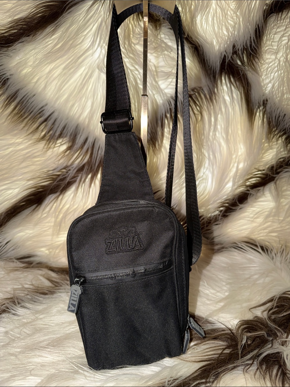 ZILLA-smell proof Black Sling Crossbody Bag